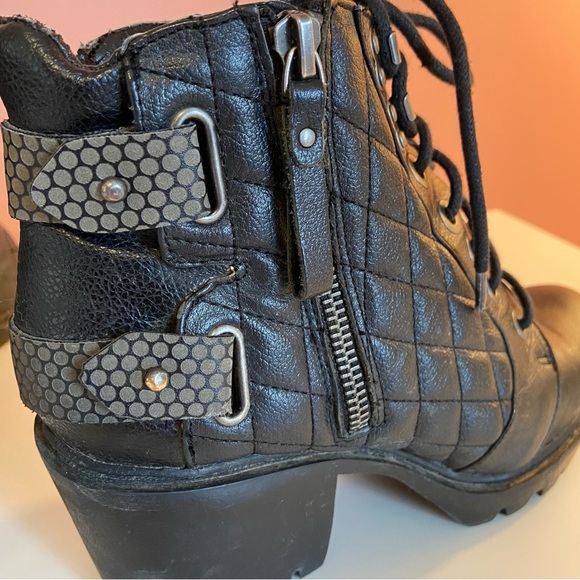 Dolce Vita Lace Up/Zippered Chunky Black Boots - Size 8 - Picture 7 of 9